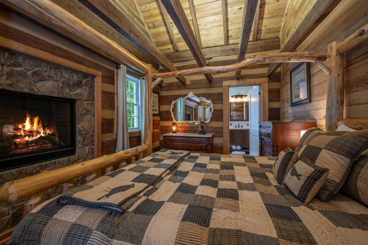 Russell'S Fort At White Oak Point: Historical Cabin On Lake Lure, Luxury, Direct Lake Access! Villa Bagian luar foto