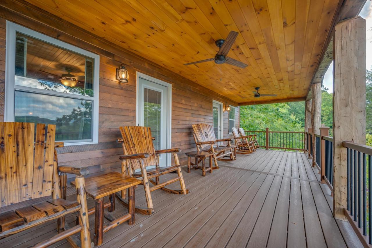Russell'S Fort At White Oak Point: Historical Cabin On Lake Lure, Luxury, Direct Lake Access! Villa Bagian luar foto