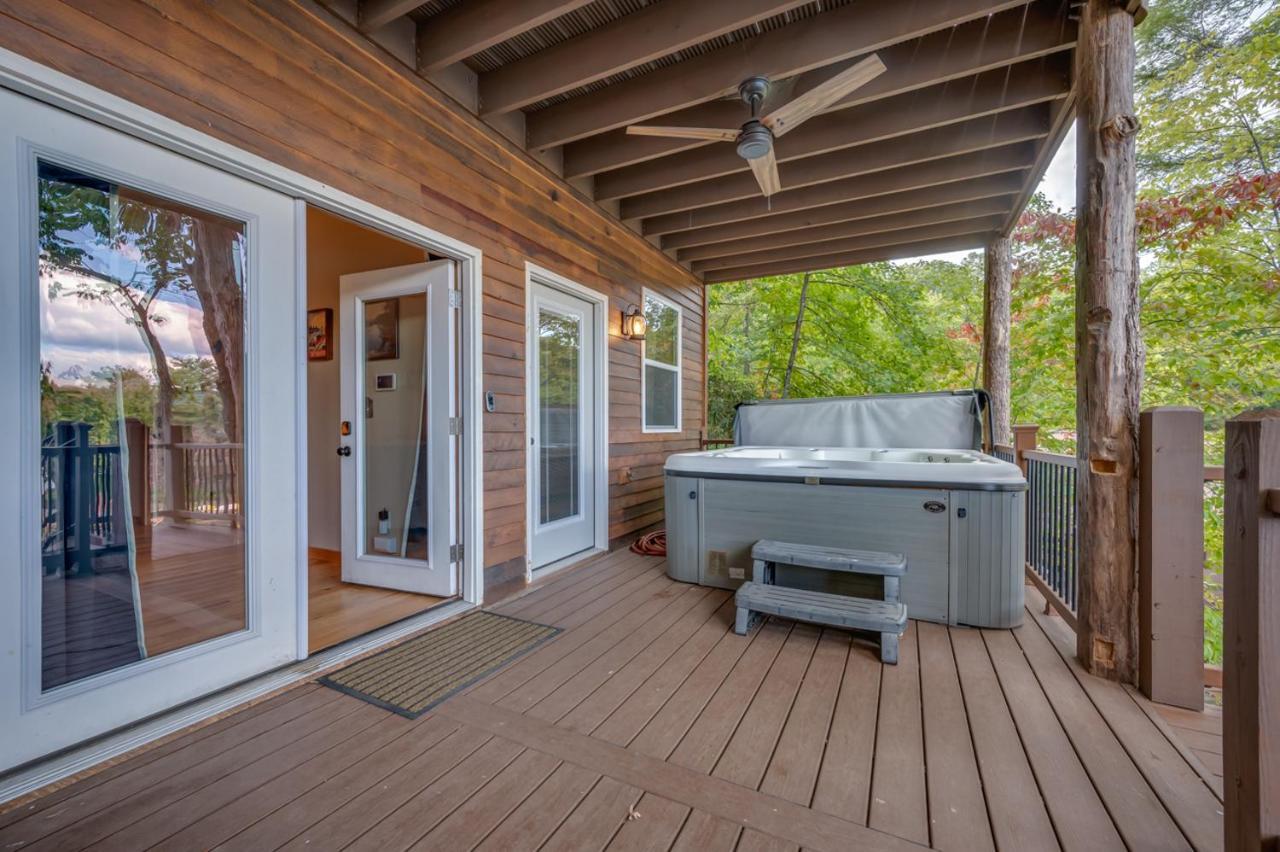 Russell'S Fort At White Oak Point: Historical Cabin On Lake Lure, Luxury, Direct Lake Access! Villa Bagian luar foto