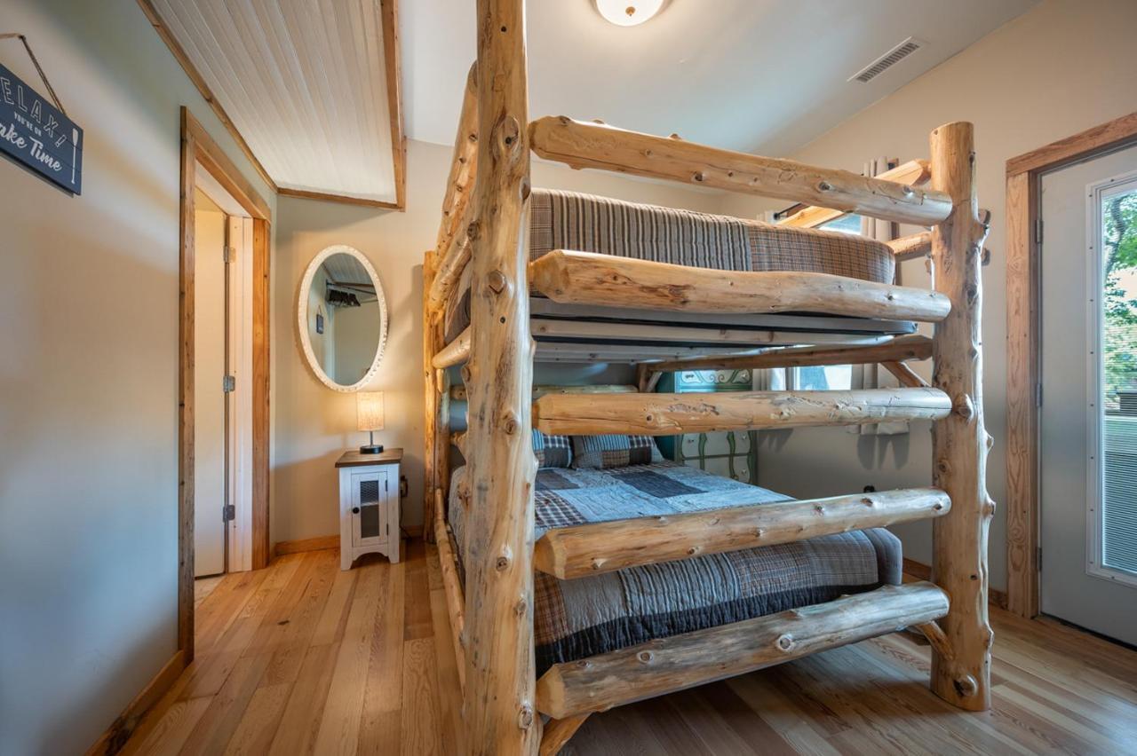 Russell'S Fort At White Oak Point: Historical Cabin On Lake Lure, Luxury, Direct Lake Access! Villa Bagian luar foto