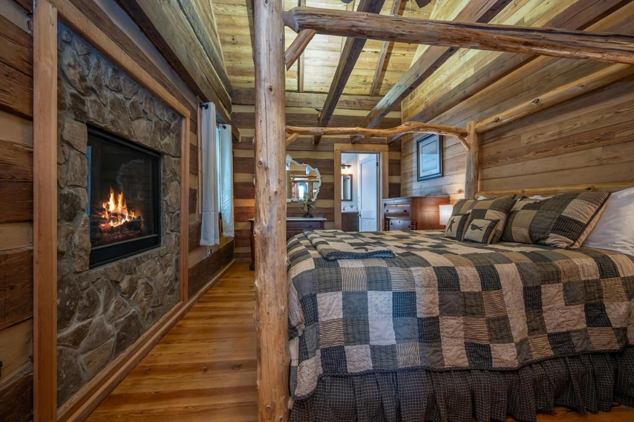 Russell'S Fort At White Oak Point: Historical Cabin On Lake Lure, Luxury, Direct Lake Access! Villa Bagian luar foto