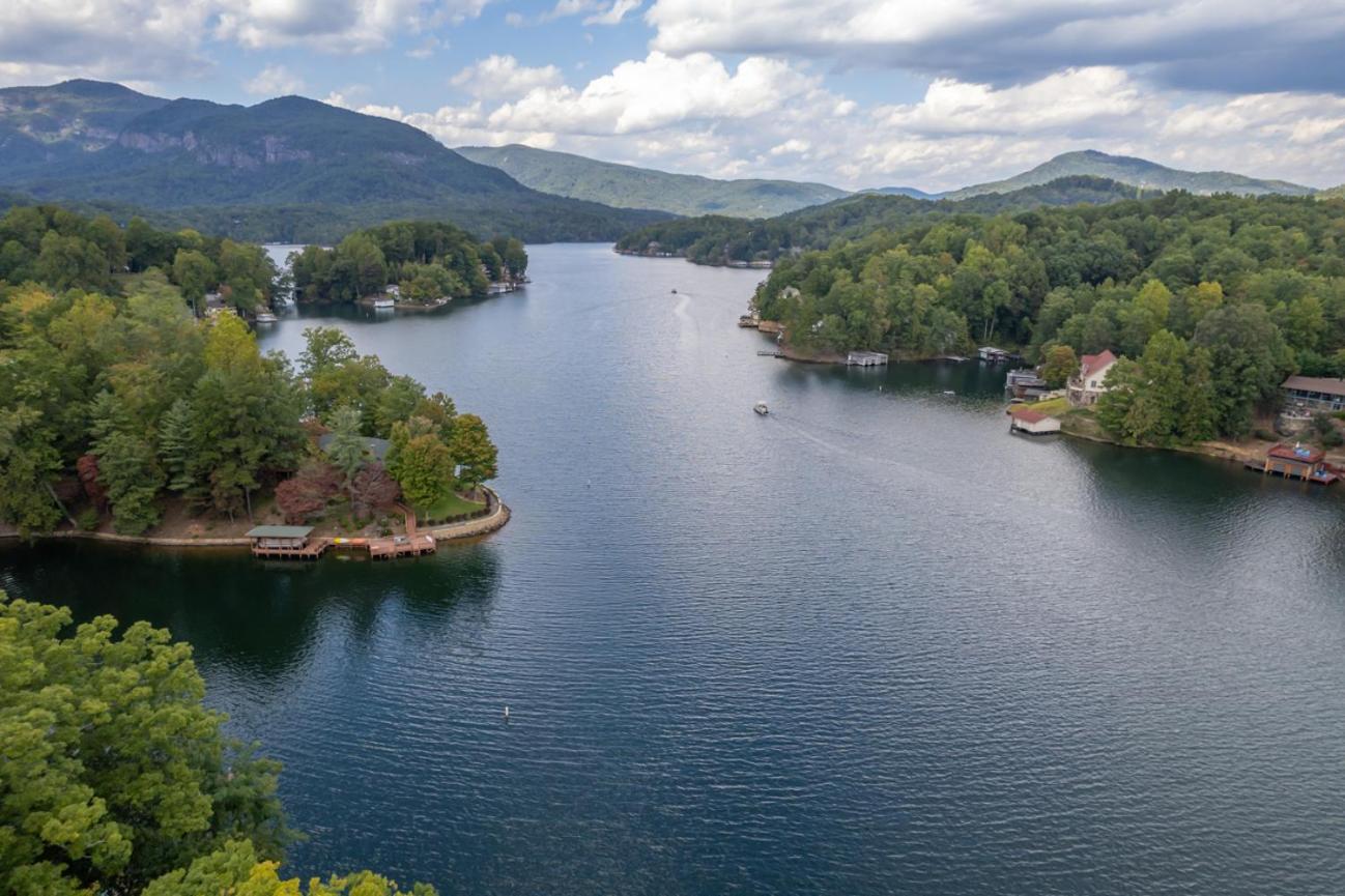 Russell'S Fort At White Oak Point: Historical Cabin On Lake Lure, Luxury, Direct Lake Access! Villa Bagian luar foto