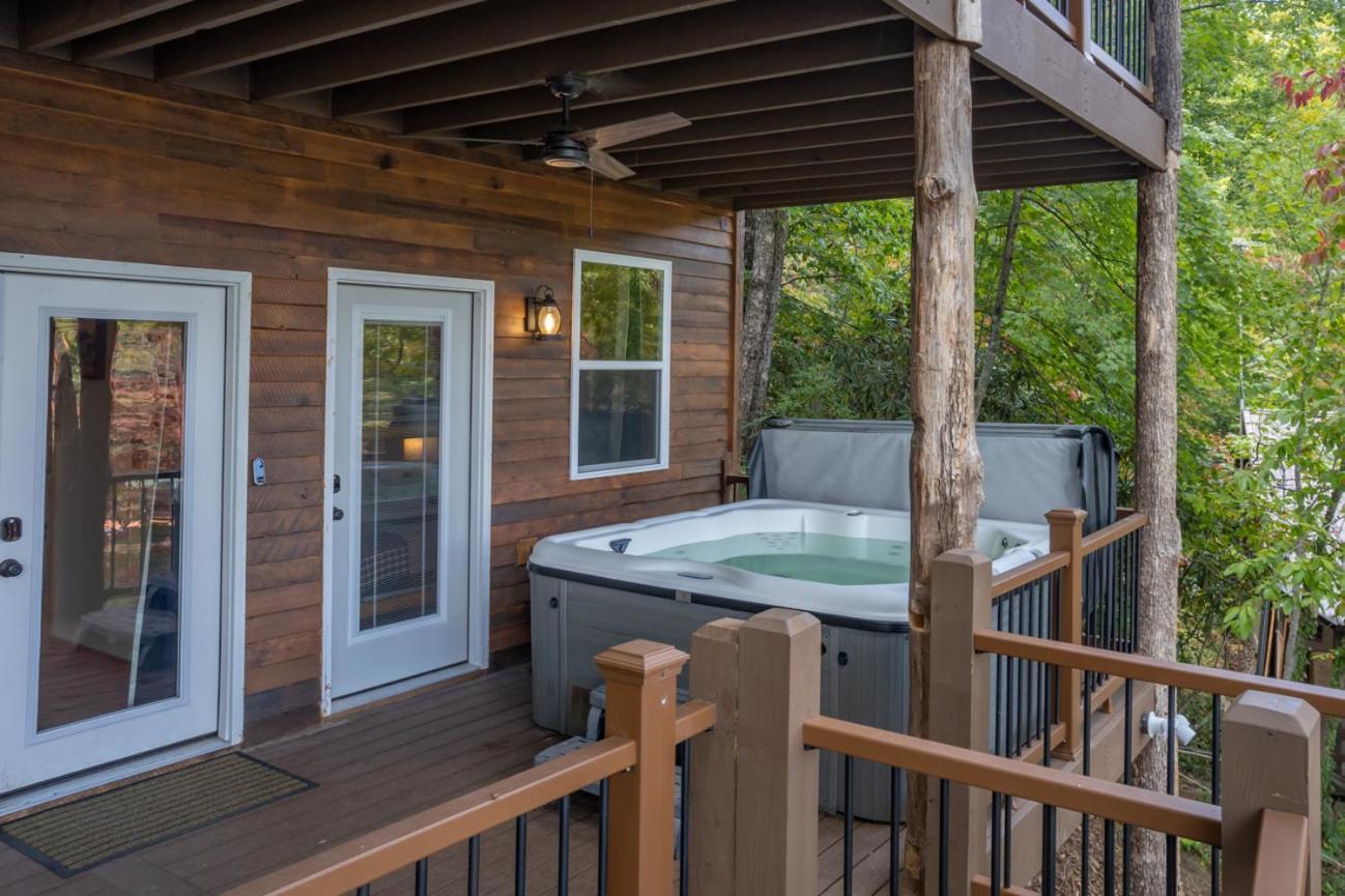 Russell'S Fort At White Oak Point: Historical Cabin On Lake Lure, Luxury, Direct Lake Access! Villa Bagian luar foto