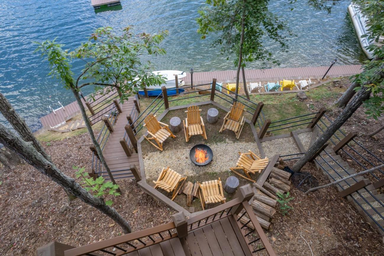 Russell'S Fort At White Oak Point: Historical Cabin On Lake Lure, Luxury, Direct Lake Access! Villa Bagian luar foto
